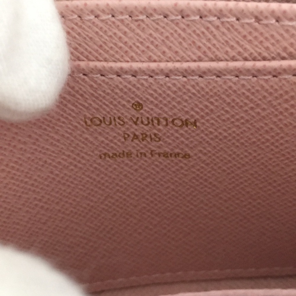AUTHENTIC Louis Vuitton Valentine Doggy coin purse - Picture 6 of 7